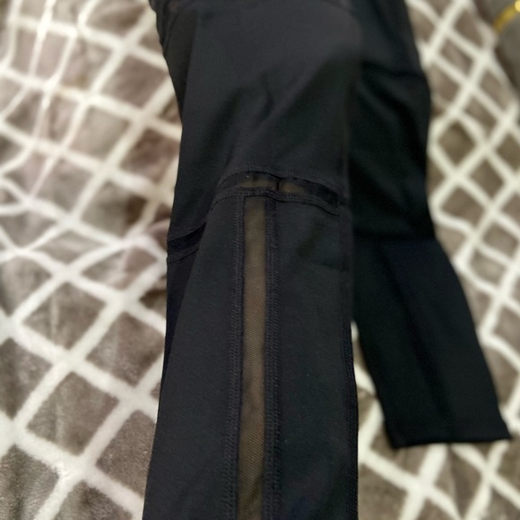 Brand new black leggings with striped mesh - Picture 3 of 6